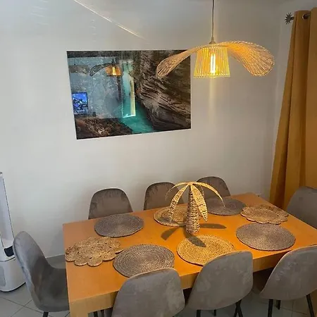 Appartement Proche Gare Tgv Nimes Exterior photo